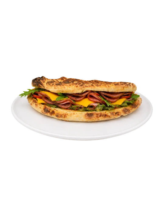 Cranch Bites · Füme Etli Cheddarlı Sandviç sunumu